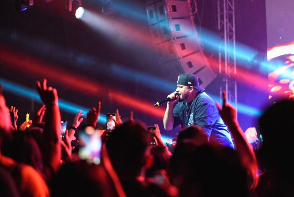 how old is kevin amf